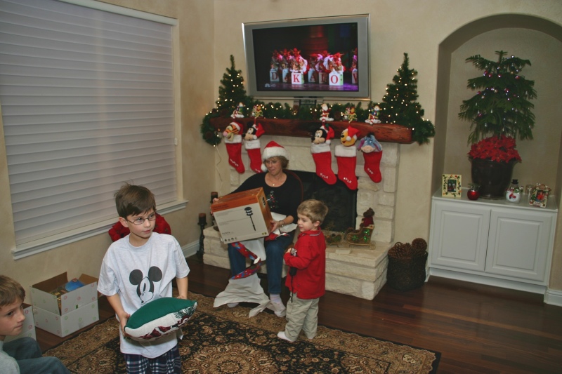 Hildebrand Christmas ScreenSaver/800x600_2007-12-24 Christmas Eve J&J68.jpg